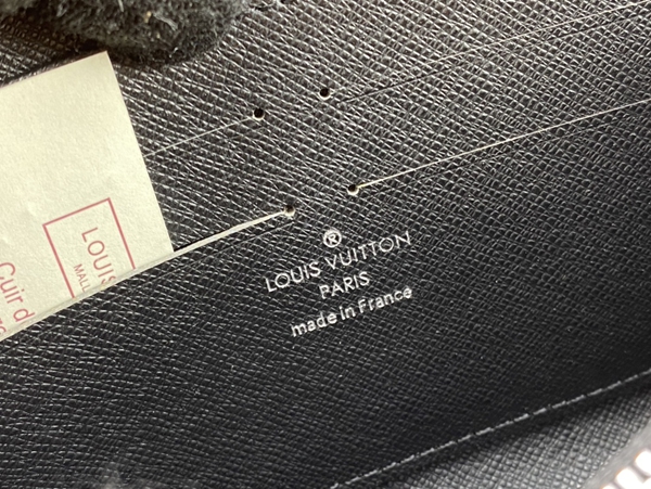 LVコピーウォレット角部分ディテール